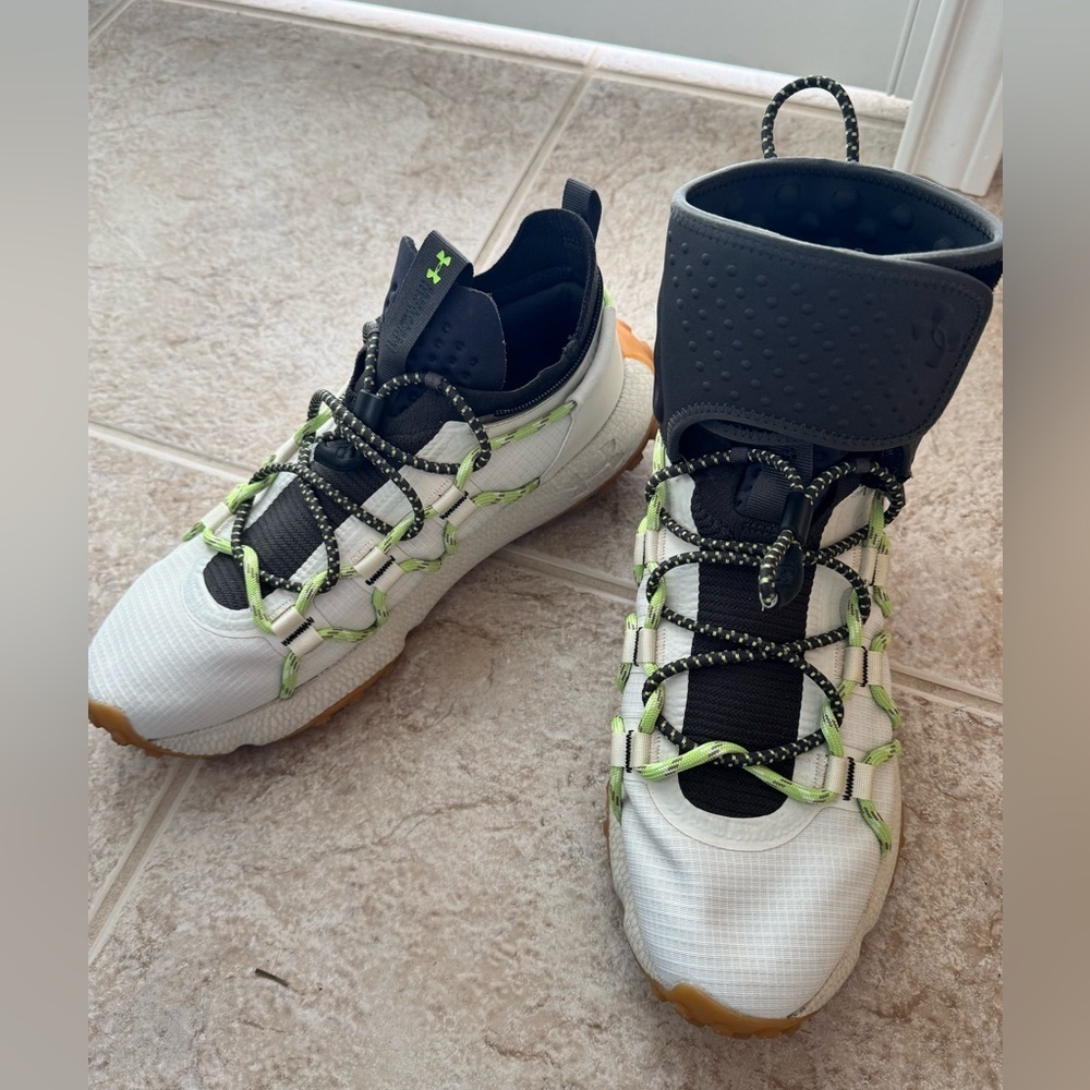 Under Armour HOVR Sneakers - Picture 5 of 5
